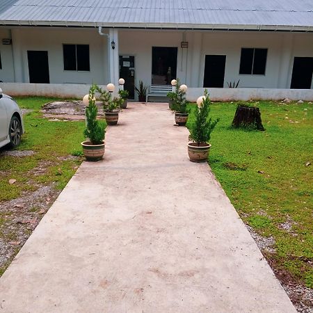 Sukau Tomanggong View Bed & Breakfast Luaran gambar