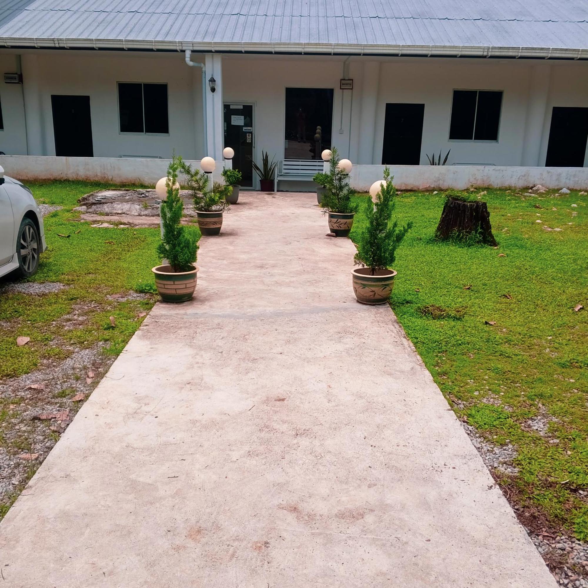 Sukau Tomanggong View Bed & Breakfast Luaran gambar